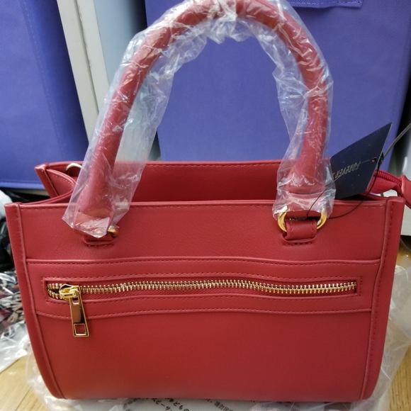 BNWT Forever 21 Red Handbag with Strap - Picture 1 of 4